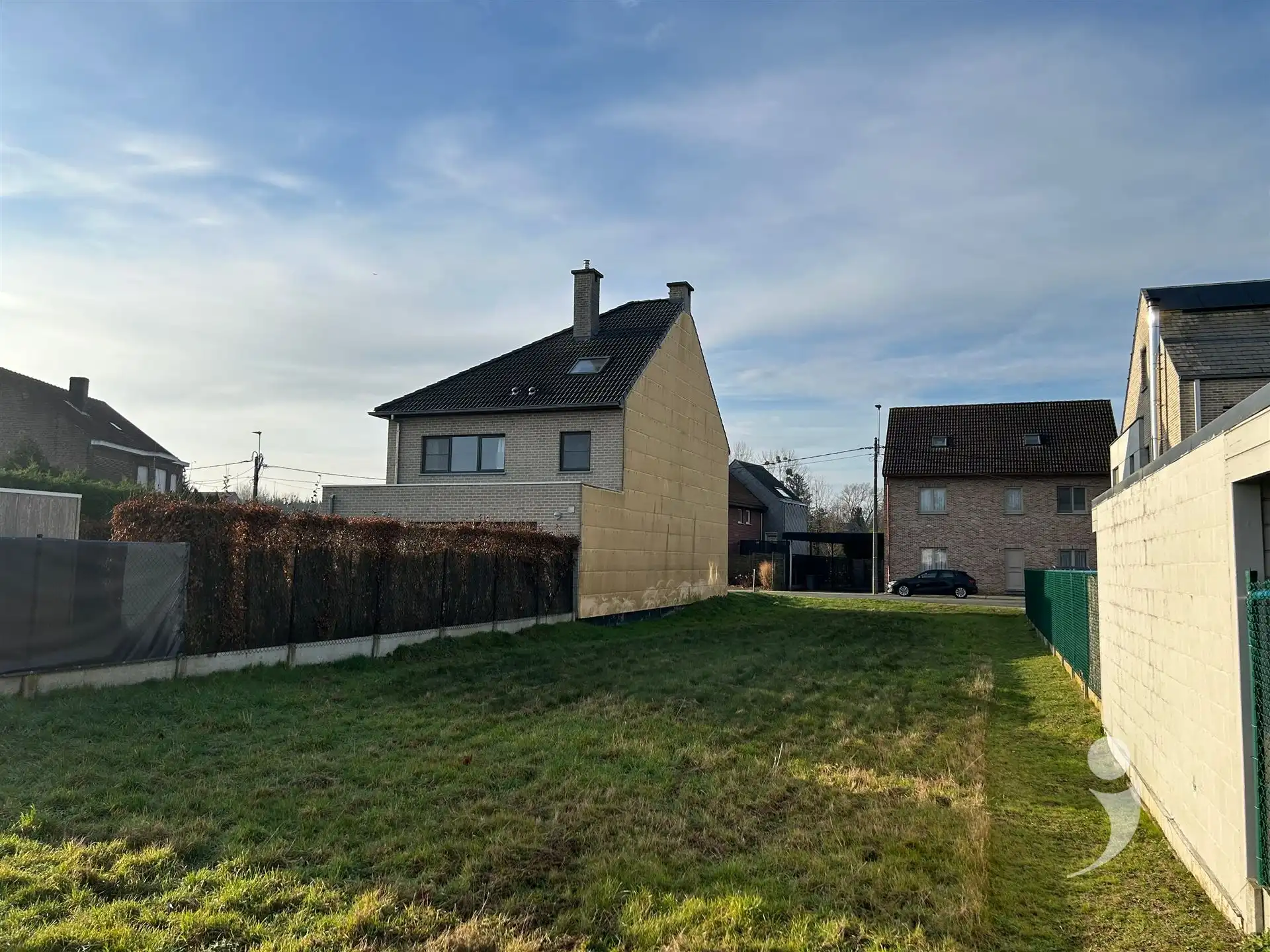 Knappe bouwgrond voor halfopen bebouwing foto 5