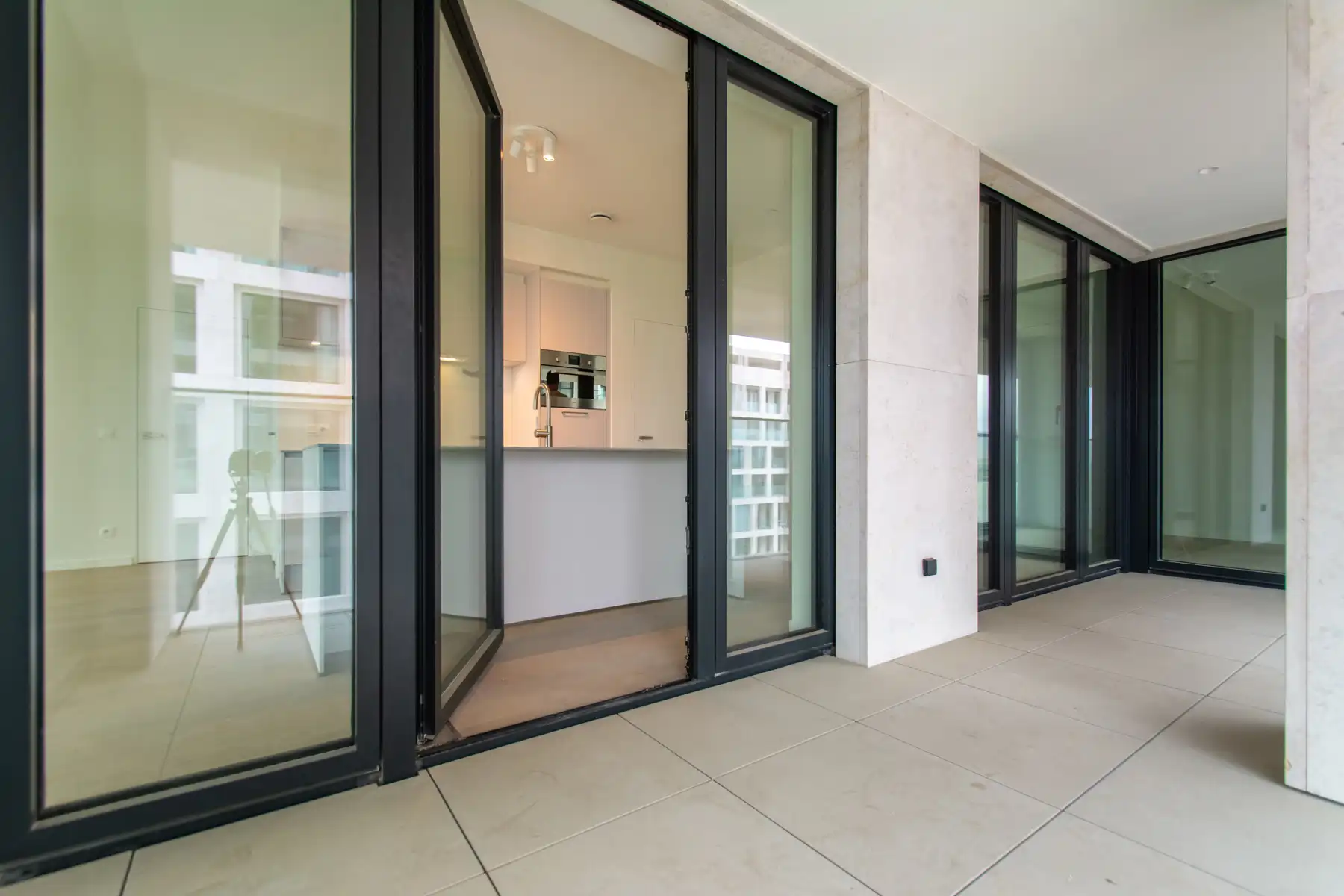 2-slpk app. met terras en zicht op Schelde foto 8