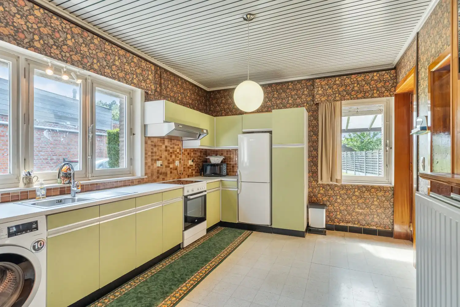 Te renoveren open bebouwing op mooie ligging nabij de Vaart foto 13