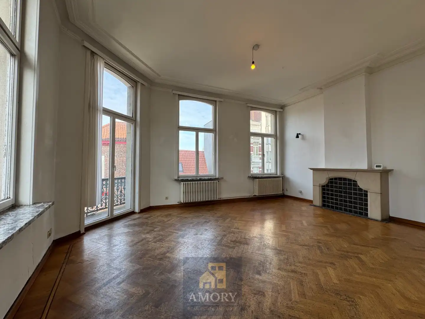 Lichtrijk hoekappartement met balkon op toplocatie Nederkouter foto 4