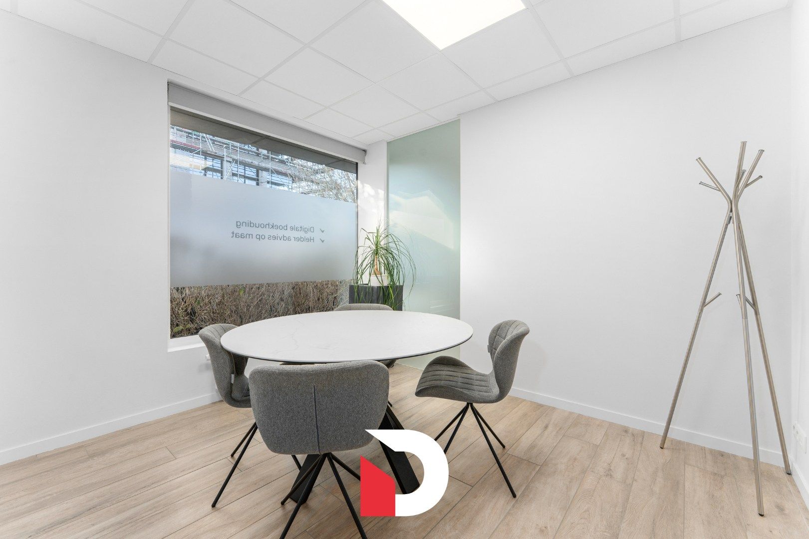 Instapklare en duurzame kantoorruimte van 310 m² te Kristus-Koning foto 5