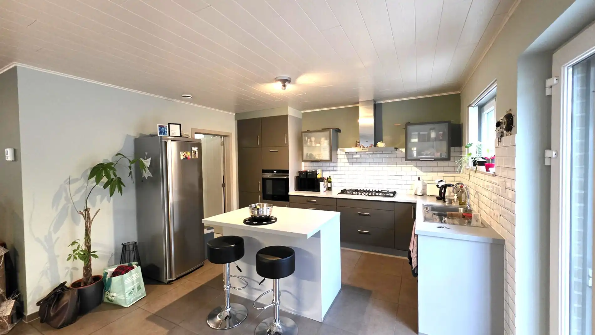 EPC A woning met 4 slpk, tuin en carport foto 5