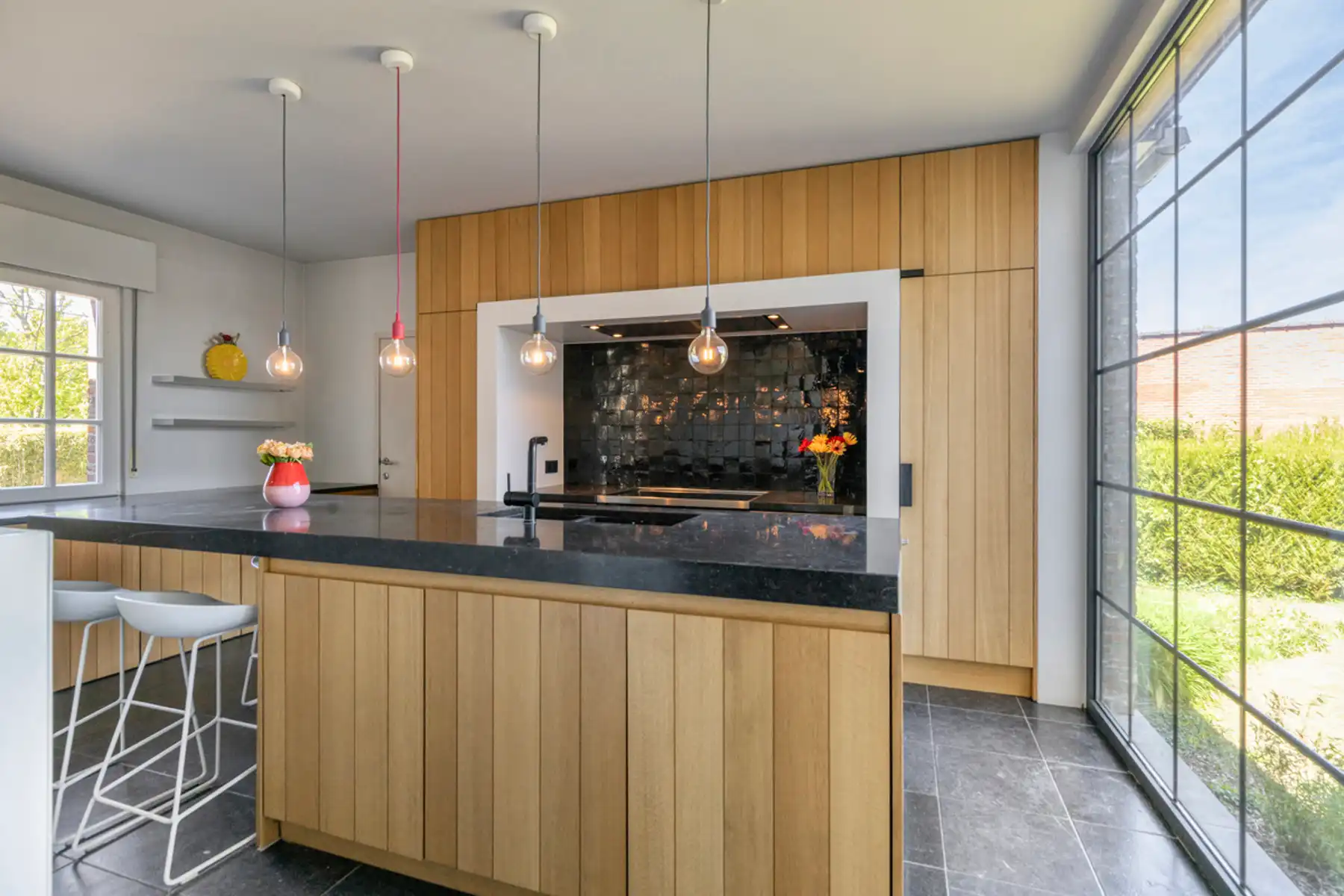 Uniek, ruim erfgoed bij Rubenskasteel met 4 slpkmrs en tuin foto 8