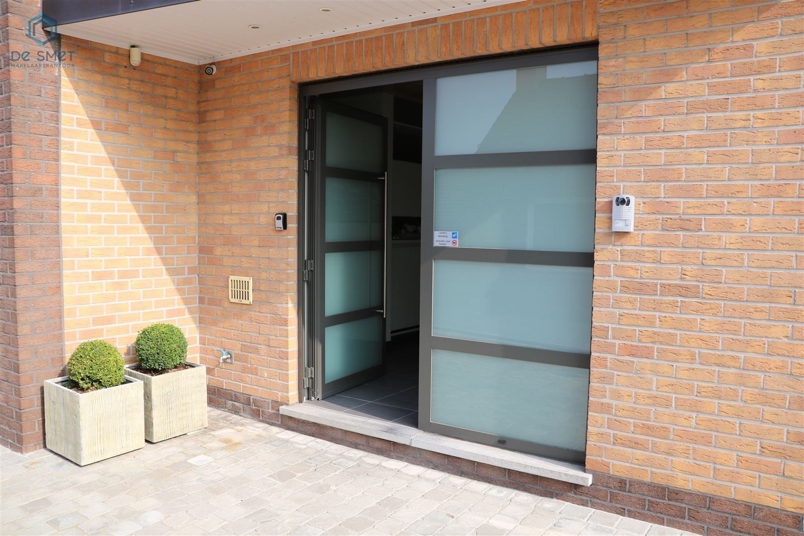 Appartement te Deftinge centrum foto 2