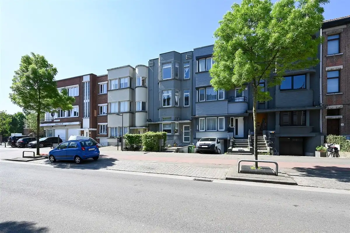 Superleuk appartement met ruime slaapkamer en apart bureel of dressing foto 23