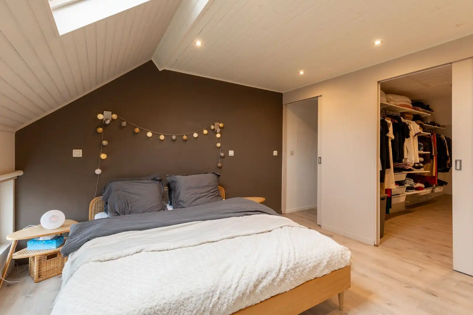 Instapklare woning met groot terras in de binnenstad foto 23