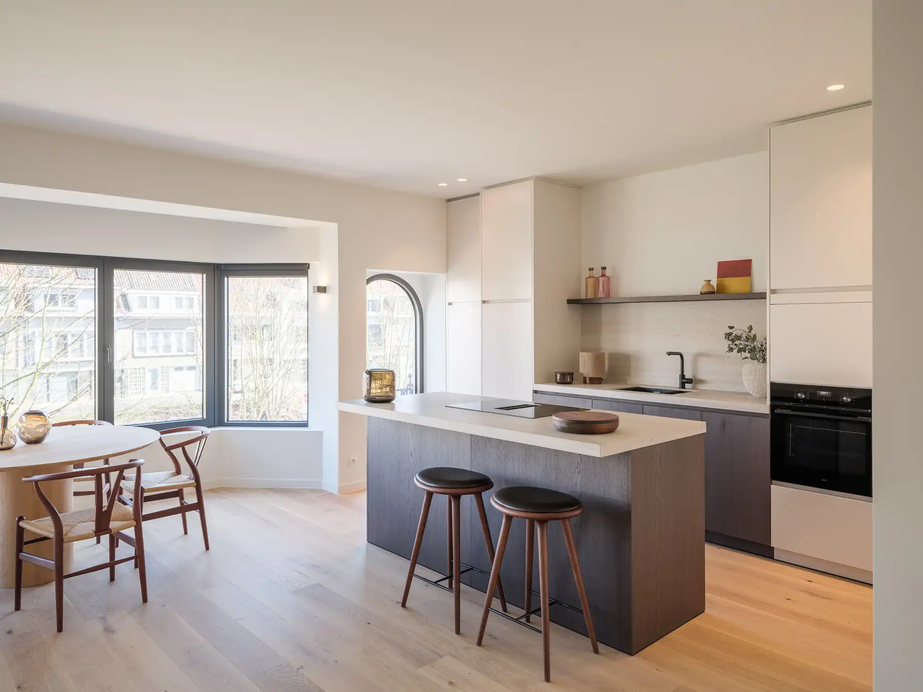 Kwalitatief gerenoveerd 3-slaapkamer appartement aan het water foto 4