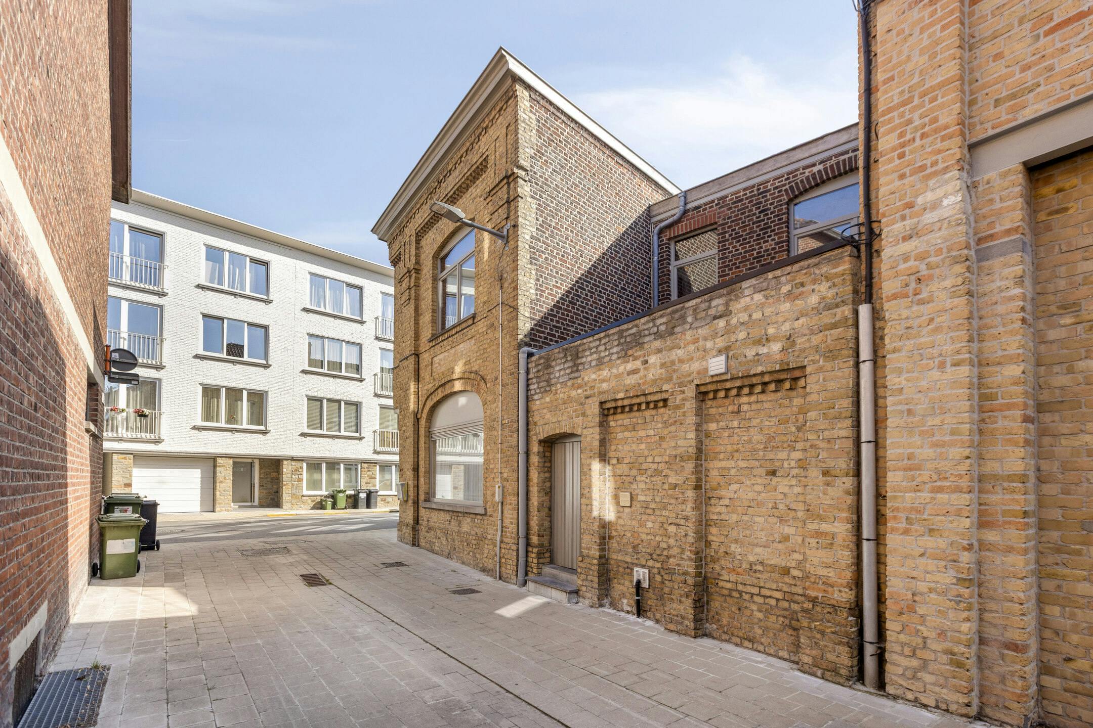 Instapklaar huis te koop in Ieper centrum foto 3