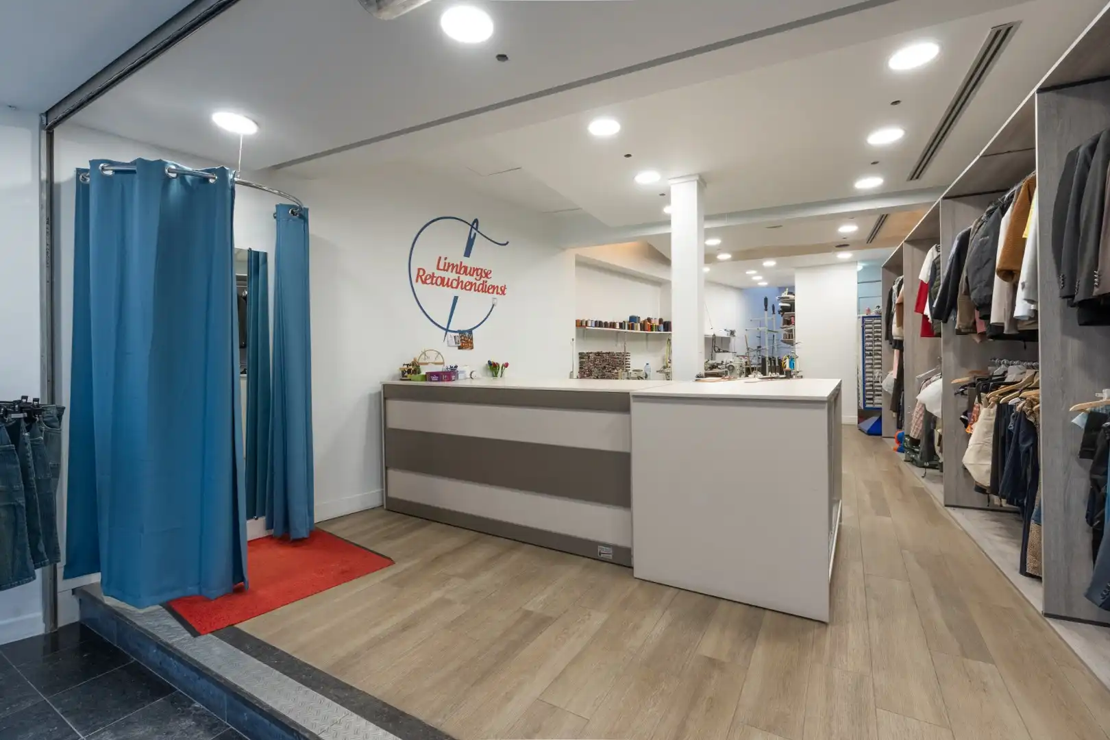 Charmant te renoveren handelspand  foto 4