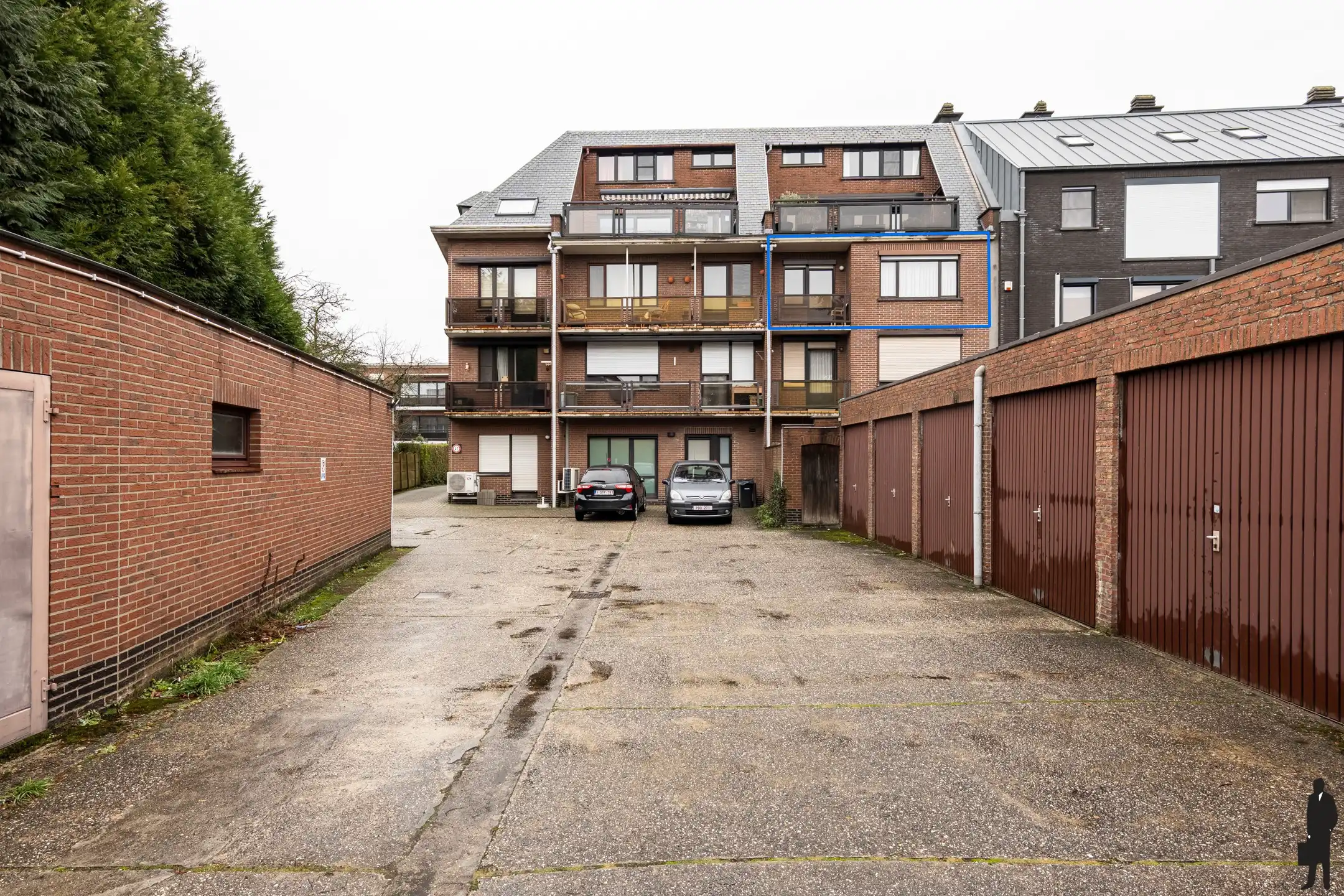 Ruim en lichtrijk appartement met 2 slpks in hartje Hove foto 15