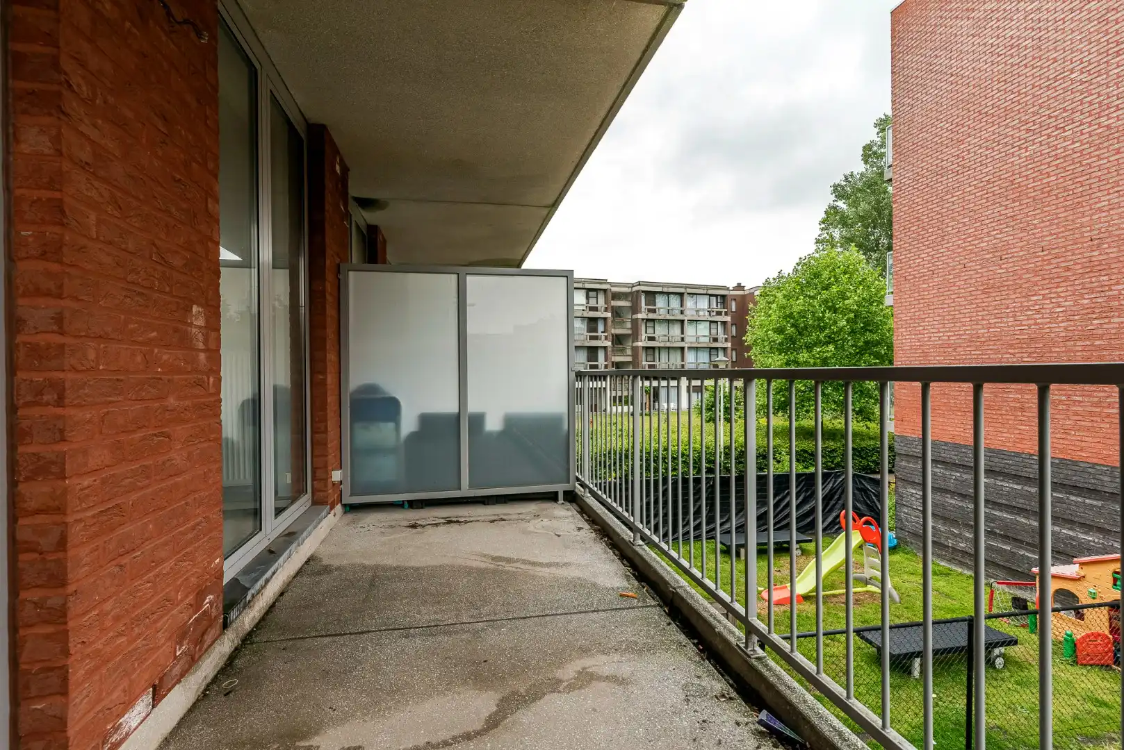 Licht appartement met ruim terras nabij Portugezenhof foto 11