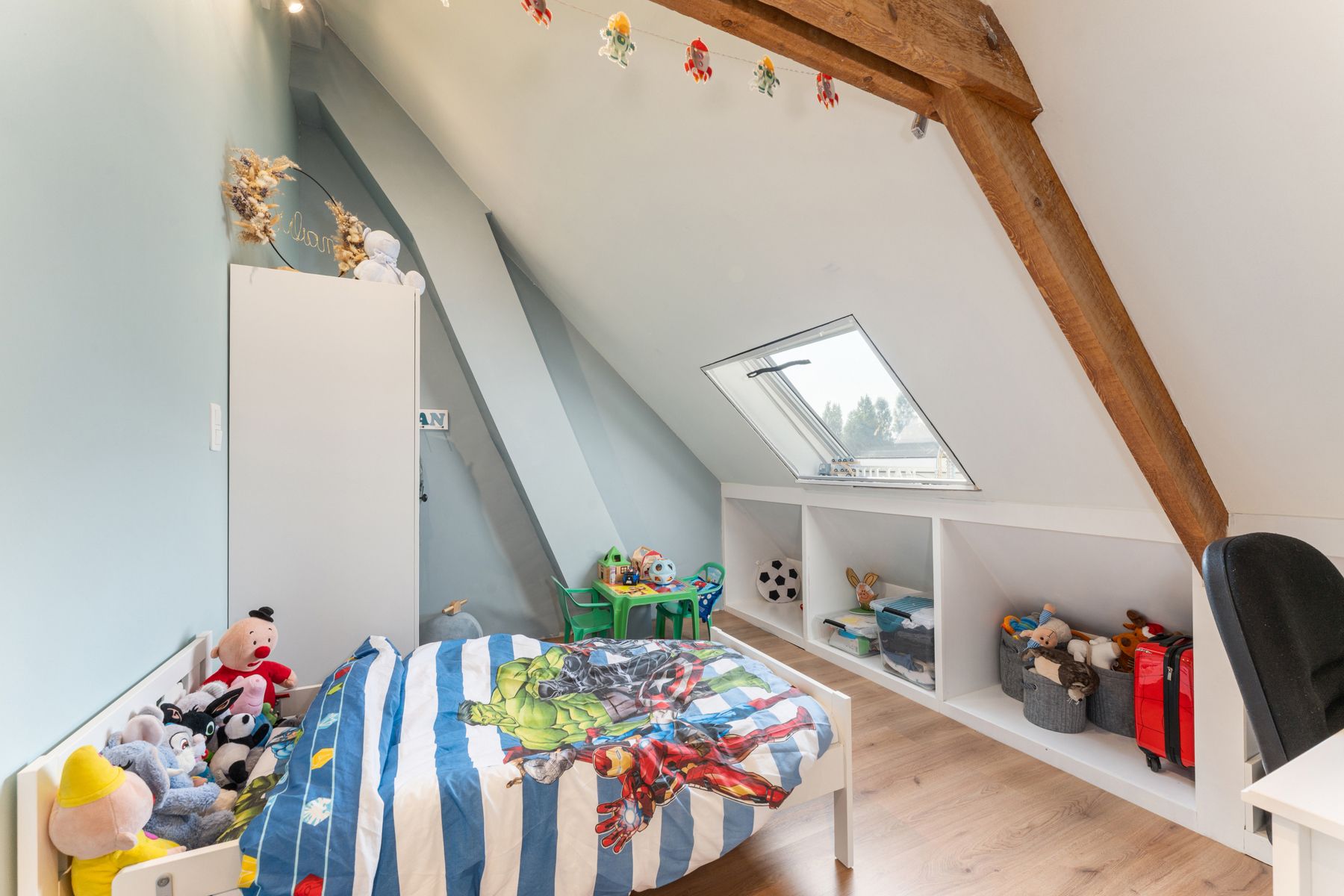 Charmante gezinswoning op ruim perceel foto 14