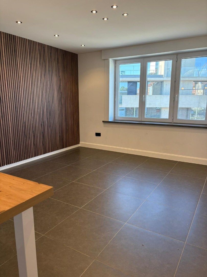 GERENOVEERDE WONING MET 2 SLAAPKAMERS EN GARAGE IN IEPER foto 3