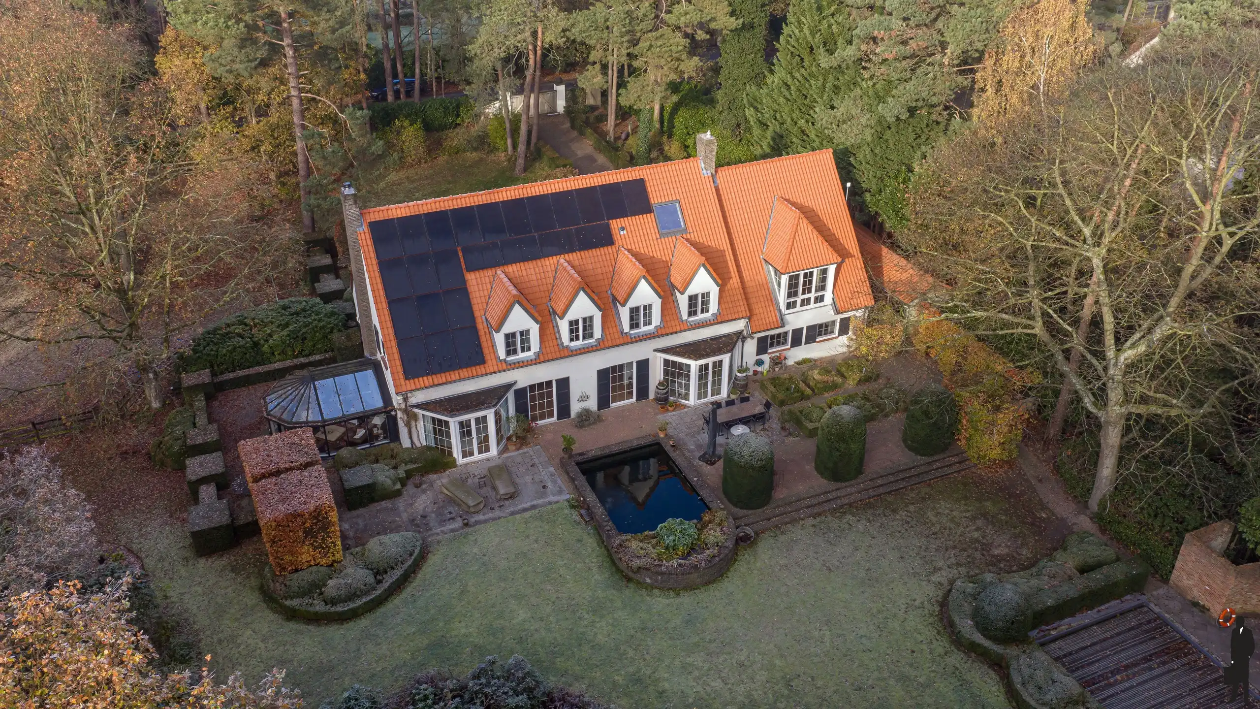 Topgelegen villa met zwembad en paddock!  foto 39