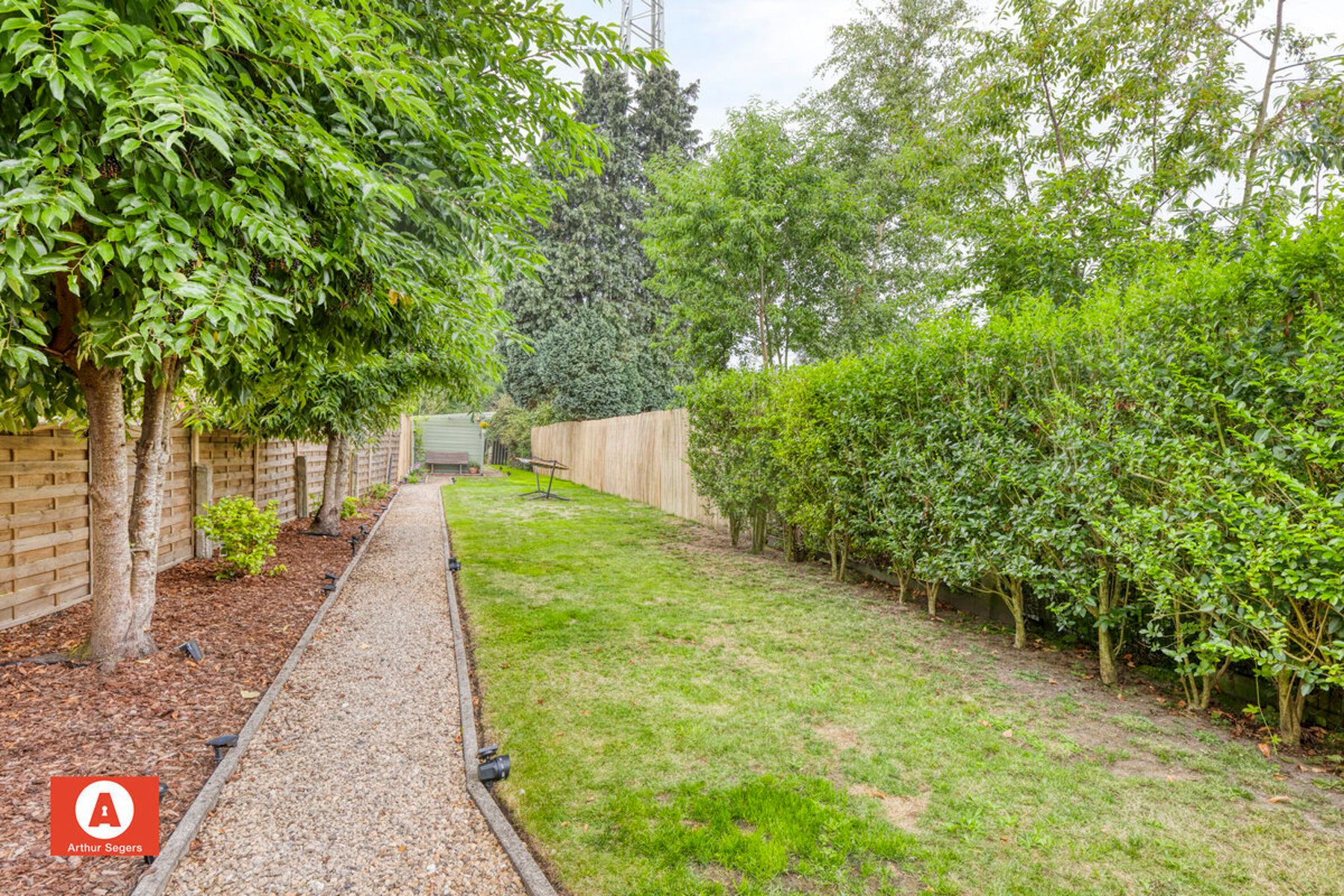 Instapklare woning op centrale liggig foto 23