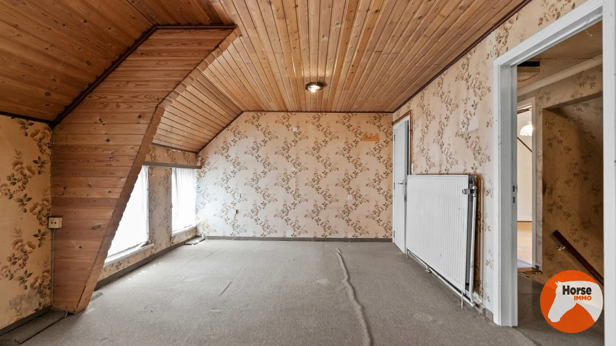 ZOTTEGEM - Te renoveren woning op ruim perceel van ca 45a foto 13
