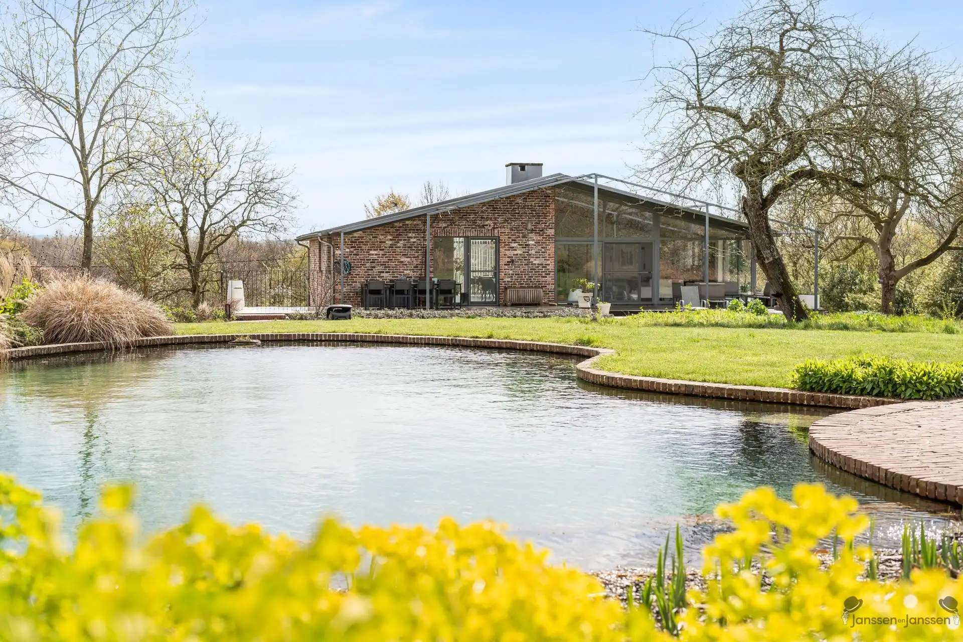 Unieke landelijk-moderne villa met adembenemend uitzicht aan Troostembergbos foto 28