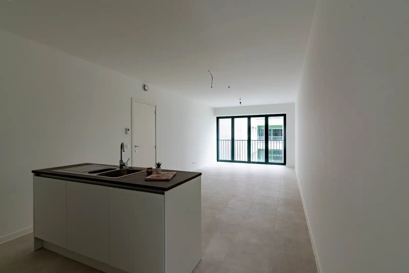Prachtig nieuwbouw appartement met 2 slk en terras foto 6