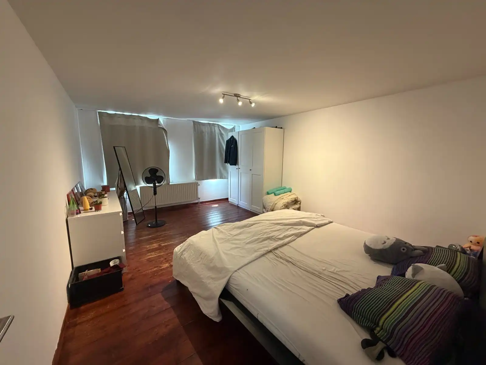Gezellige rijwoning met 2 slaapkamers op ideale ligging!! foto 9