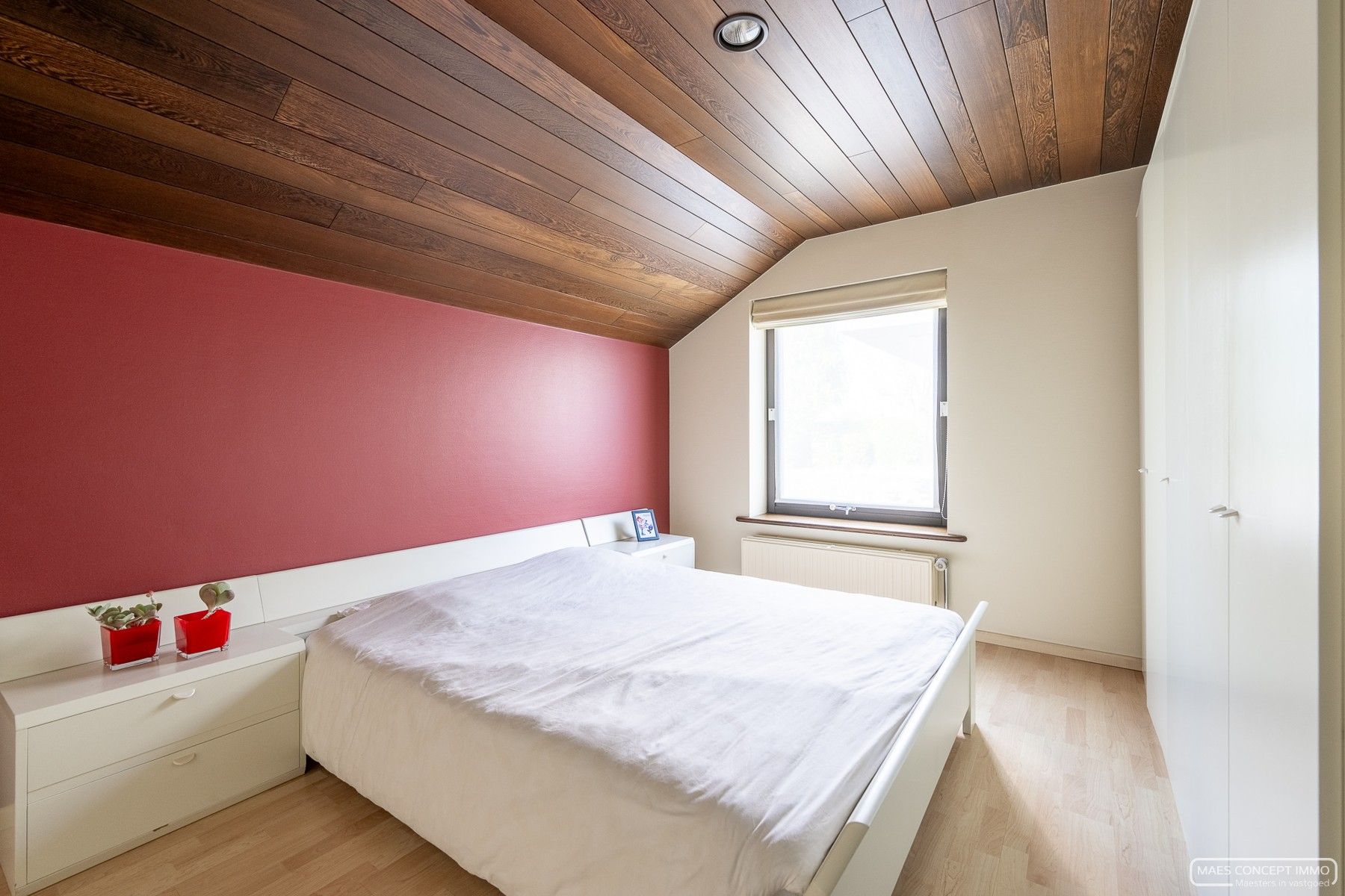 Handelsfonds te koop met uniek commercieel vastgoed: villa, winkel en loods foto 10