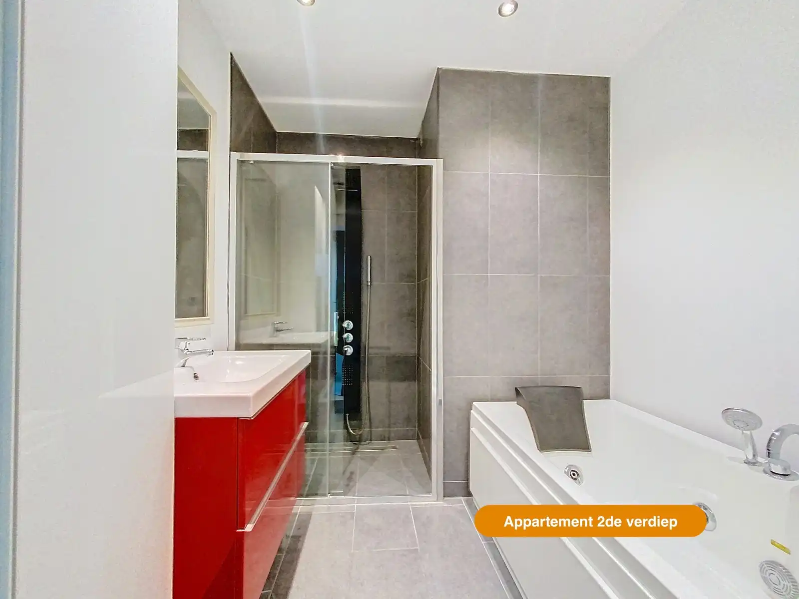 Unieke opbrengsteigendom met 2 appt + handel foto 18