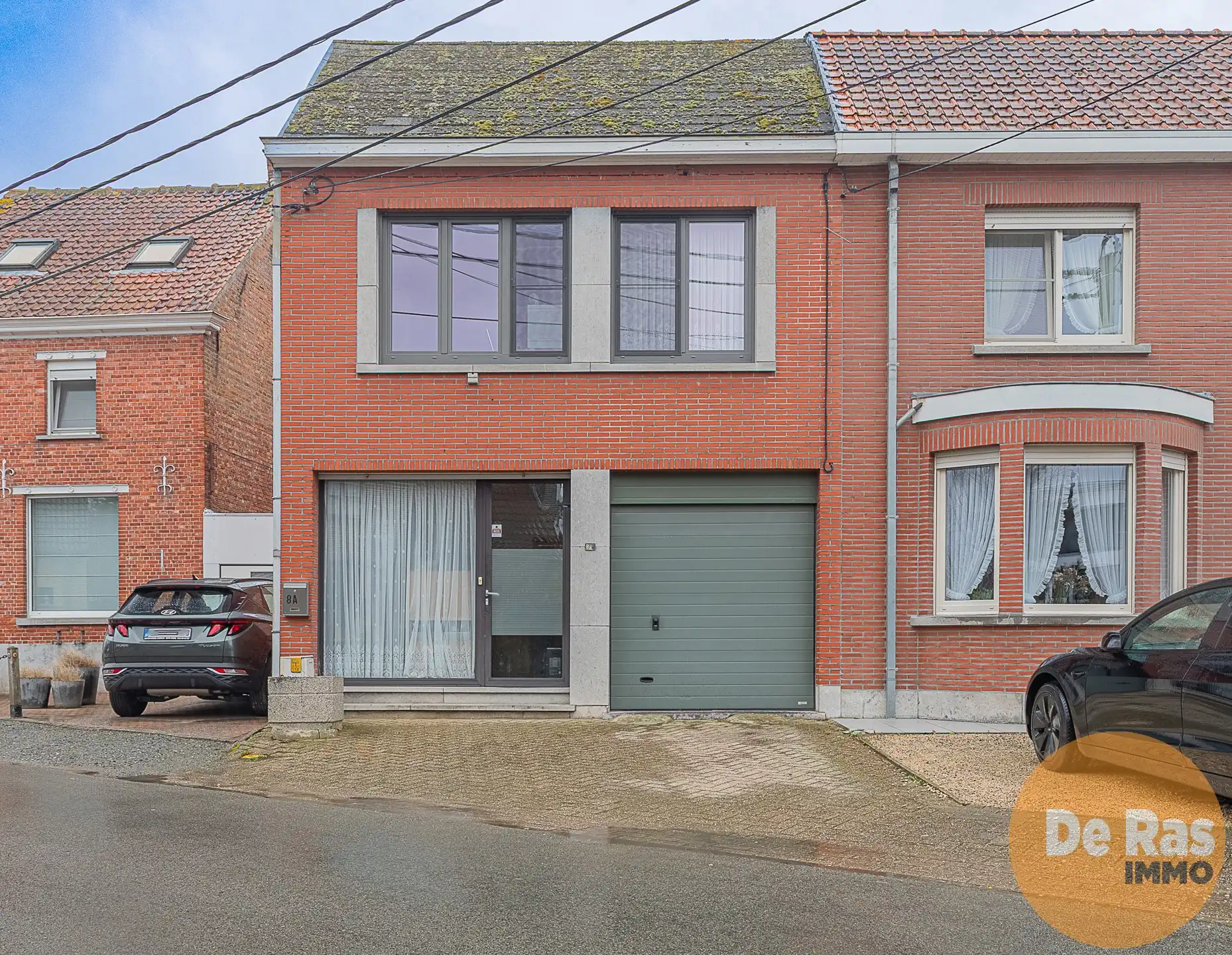 Hoofdfoto van de publicatie: WICHELEN - Leuk gelegen rijwoning met ruime tuinzone