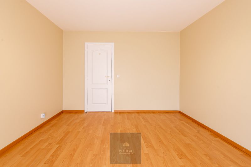 Groot (96m²) zongericht appartement met 2 slaapkamers. foto 28