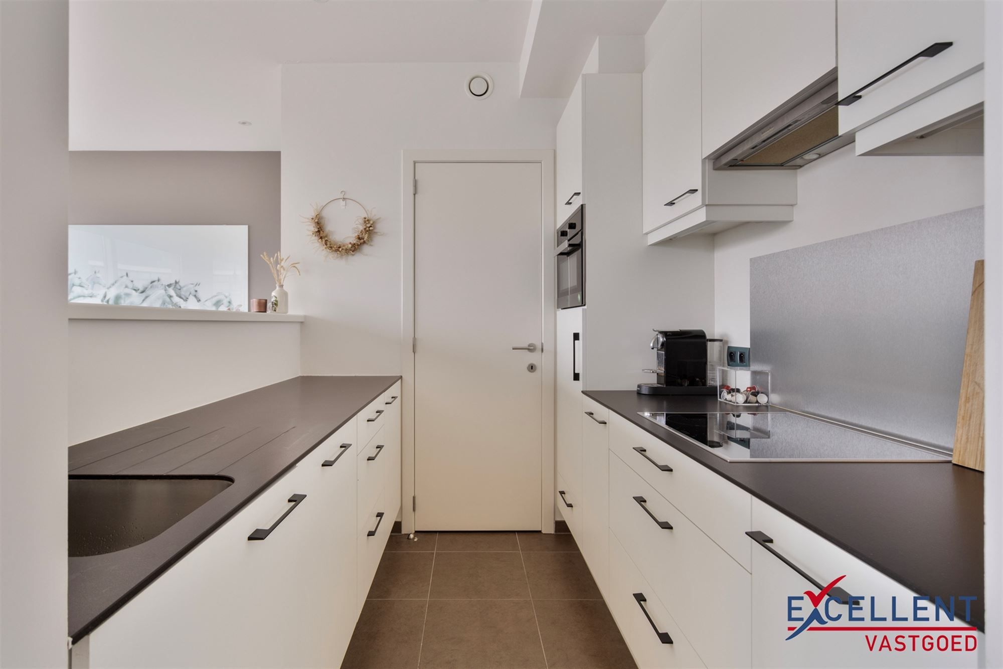 Prachtig appartement te koop met zicht op de Leie! foto 4