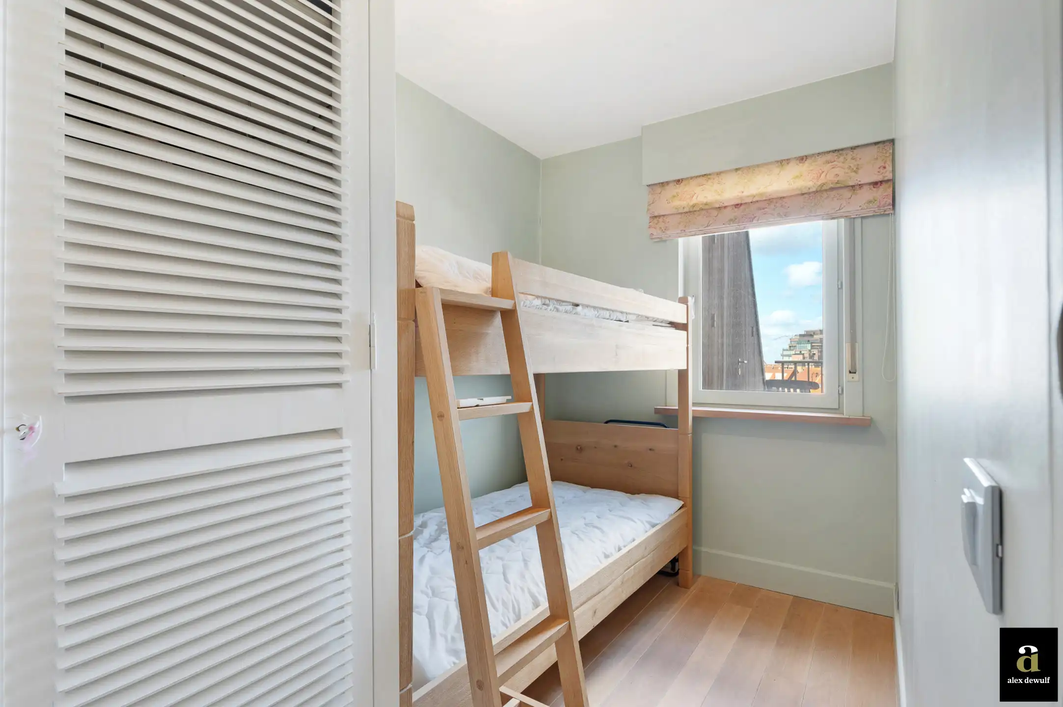 Uitzonderlijk penthouse met frontaal zeezicht, gelegen aan de zonnige zijde van het Rubensplein. foto 17