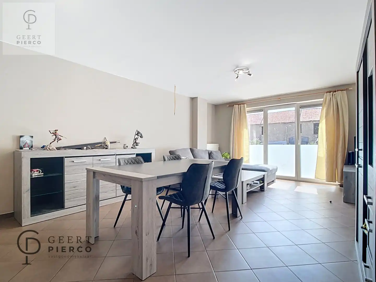 Gezellige studio foto 3