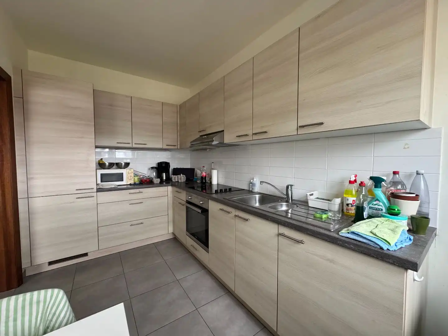Appartement 2 slpk INCLUSIEF garage en berging - vlak bij het station van Merchtem foto 6
