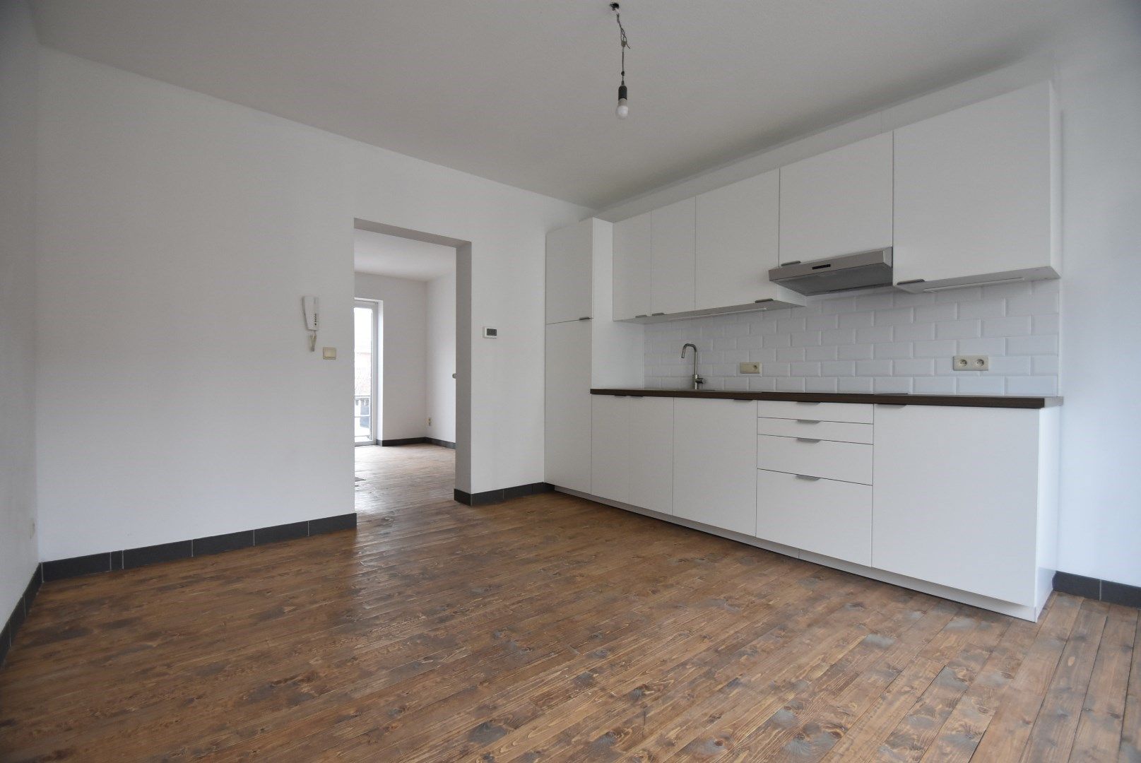 Netjes gerenoveerde duplex met twee slaapkamers en terras op mooie locatie in het centrum van Tongeren - GEEN BIJKOMENDE GEM. ONKOSTEN foto 7