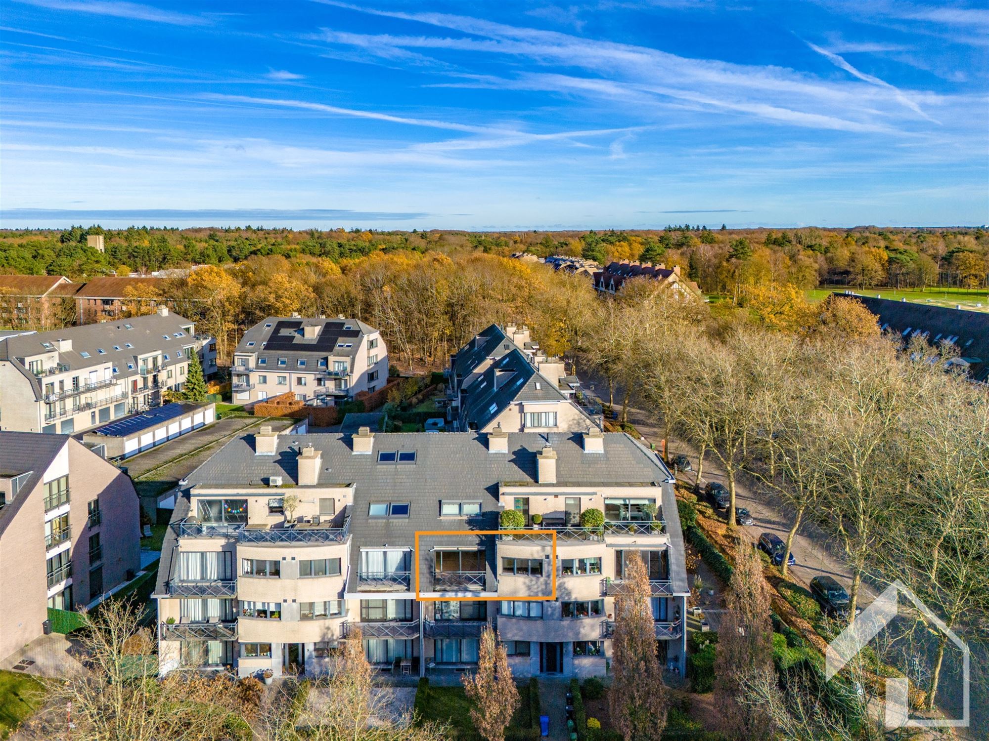Prachtig appartement met 3 slaapkamers en garagebox foto 2