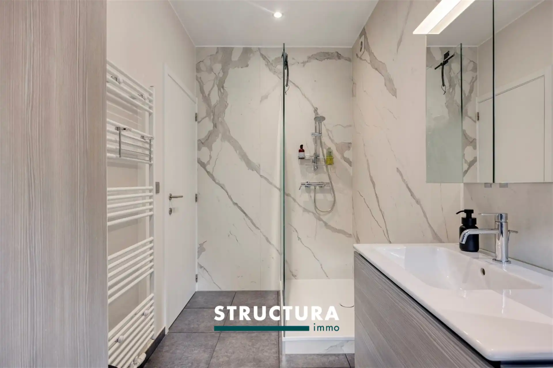 Te koop – Modern, instapklaar appartement met grote zonneterrras te Jette. foto 11