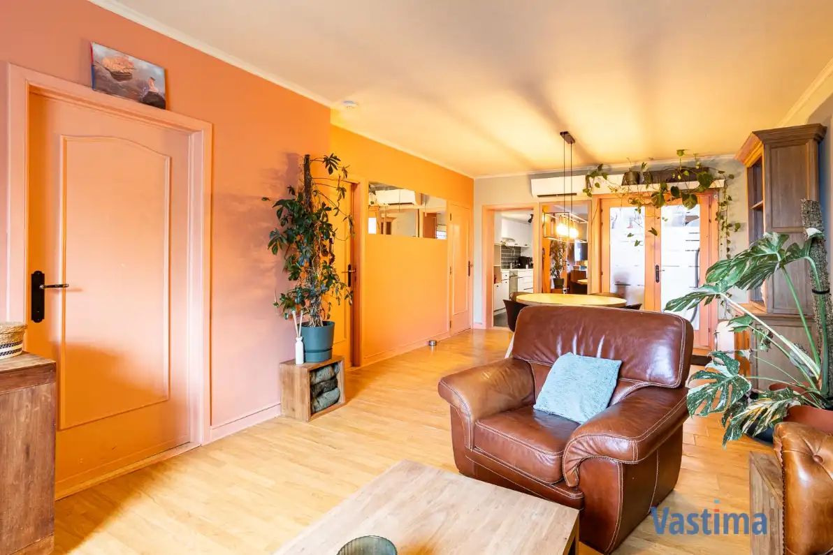 Super energiezuinige gezinswoning met tuin in hartje Nieuwerkerken foto 3