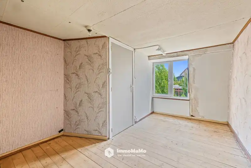 TOTAALRENOVATIE MET VEEL POTENTIEEL TE KOOP IN LOCHRISTI foto 12