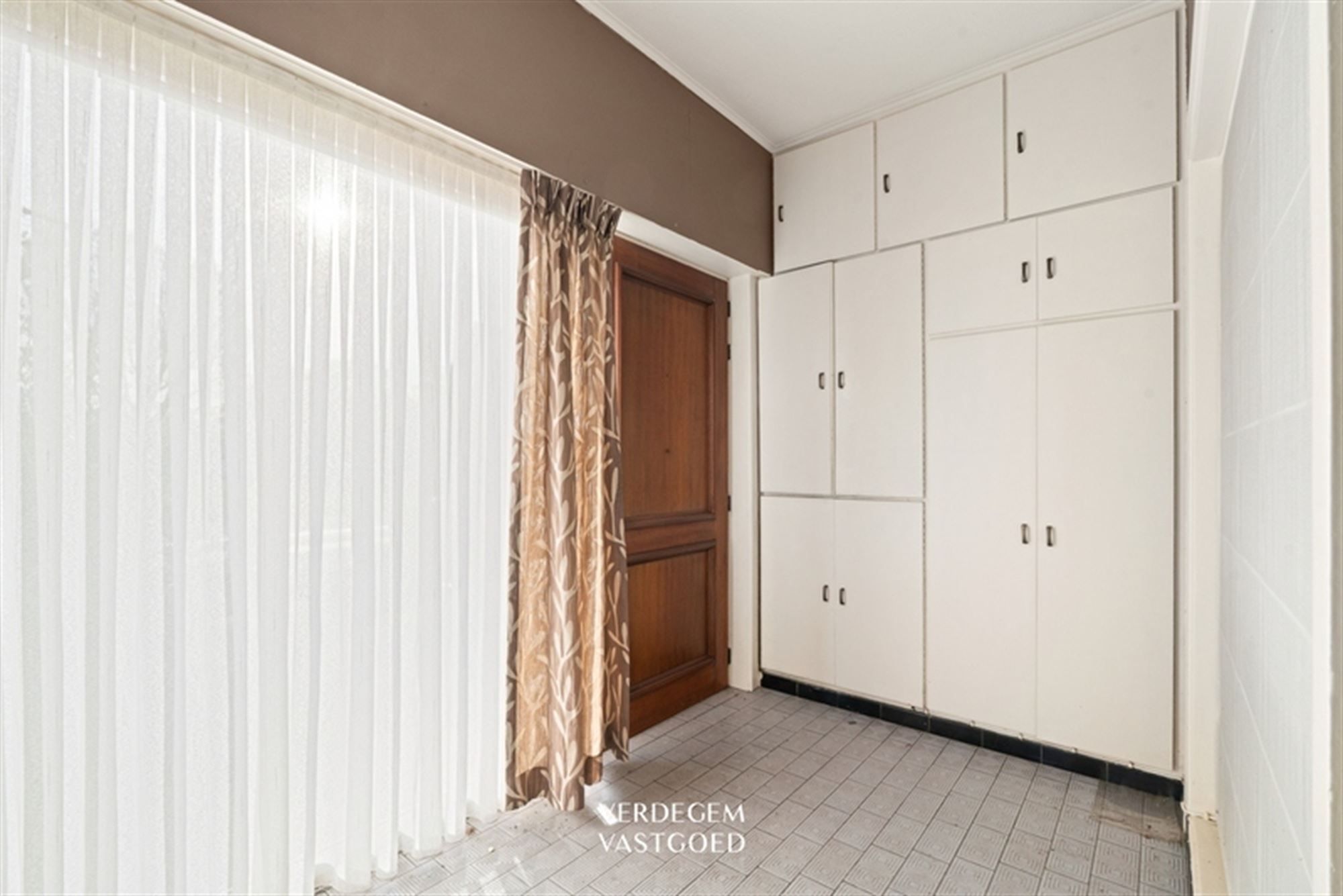 Woning voor totaalrenovatie of perceel voor nieuwbouw / ontwikkeling foto 8