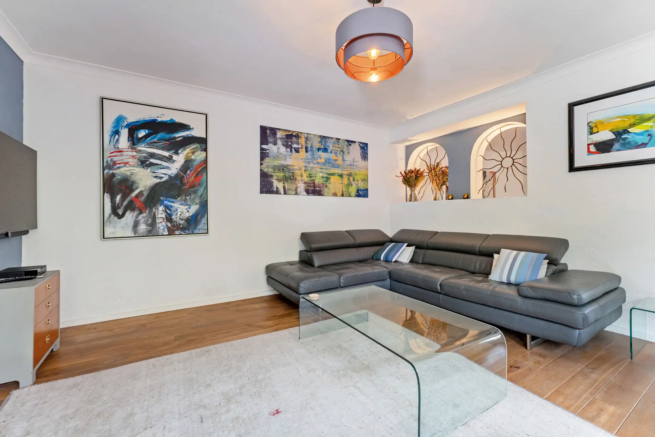 Karakteristieke woning met 4 slpk, bureel op 11a10ca foto 3