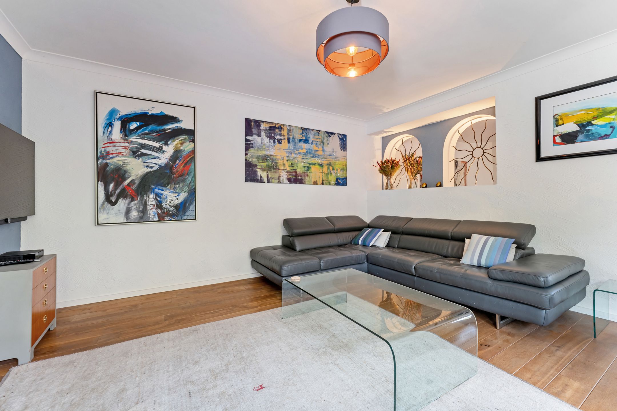 Karakteristieke woning met 4 slpk, bureel op 11a10ca foto 3