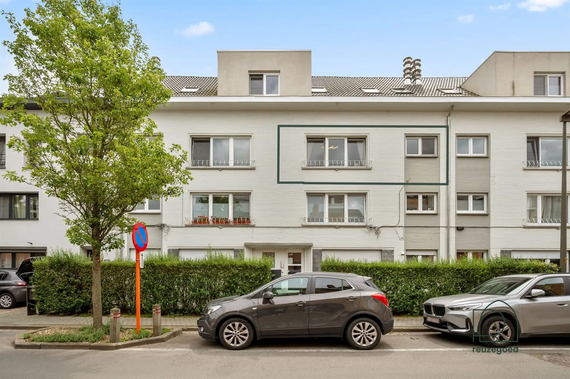 Leuk modern appartement met twee slaapkamers dichtbij centrum Mechelen foto {{pictureIndex}}