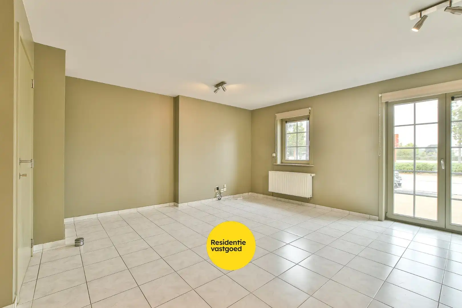 Modern gelijkvloers appartement met 2 slaapkamers– op slechts 500m van strand en zee! foto 5