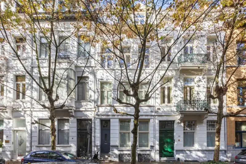 Stijlvol herenhuis, zee van ruimte , karakter en een ziel, instapklaar "Hippe Zuid Antwerpen"!! foto 11