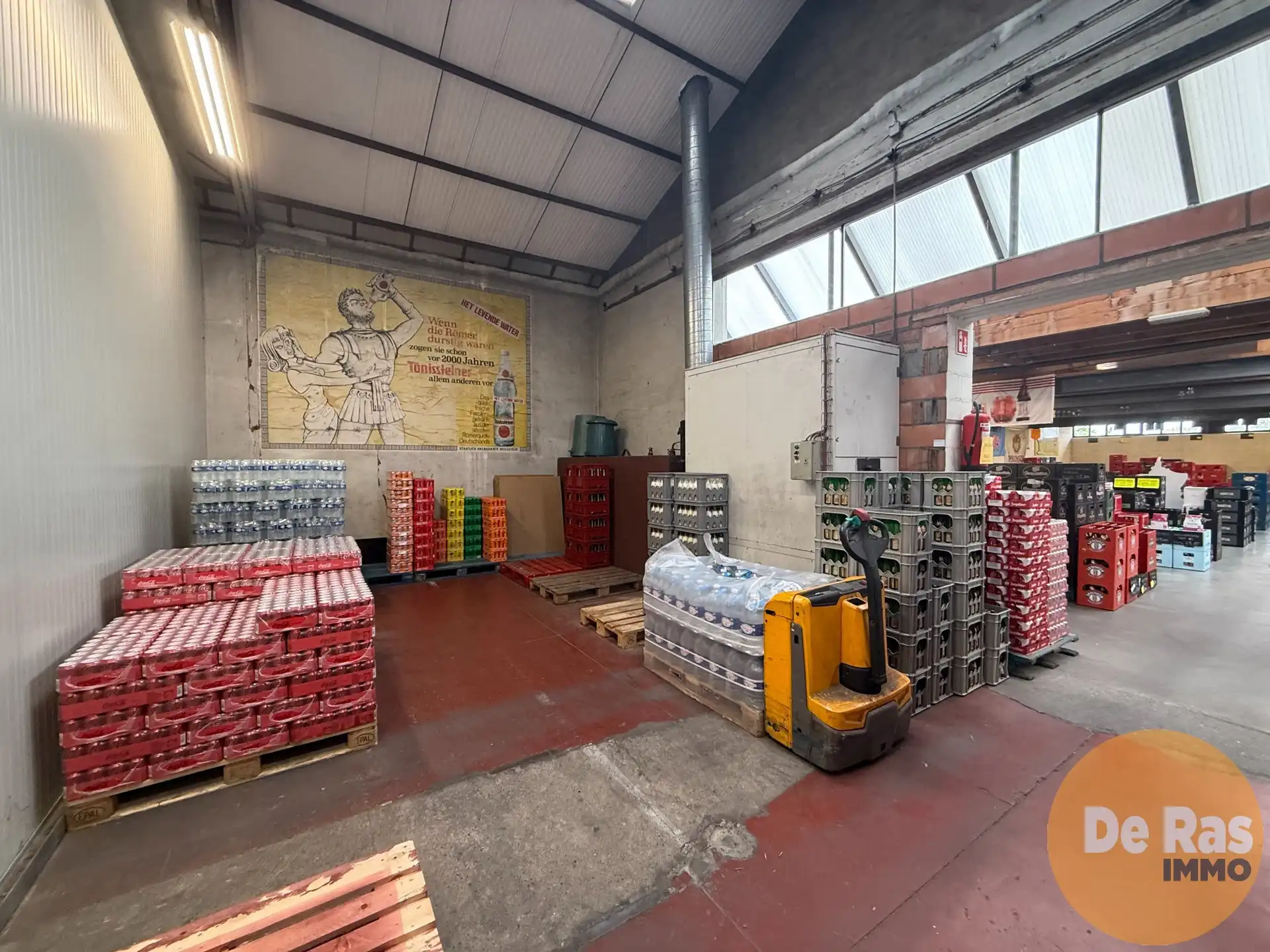 LEDE - Magazijn met commerciële ruimte foto 9