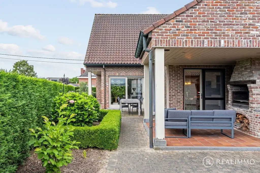 Ruime villa op 911m² in een rustige, groene omgeving te Sint-Eloois-Vijve foto 23