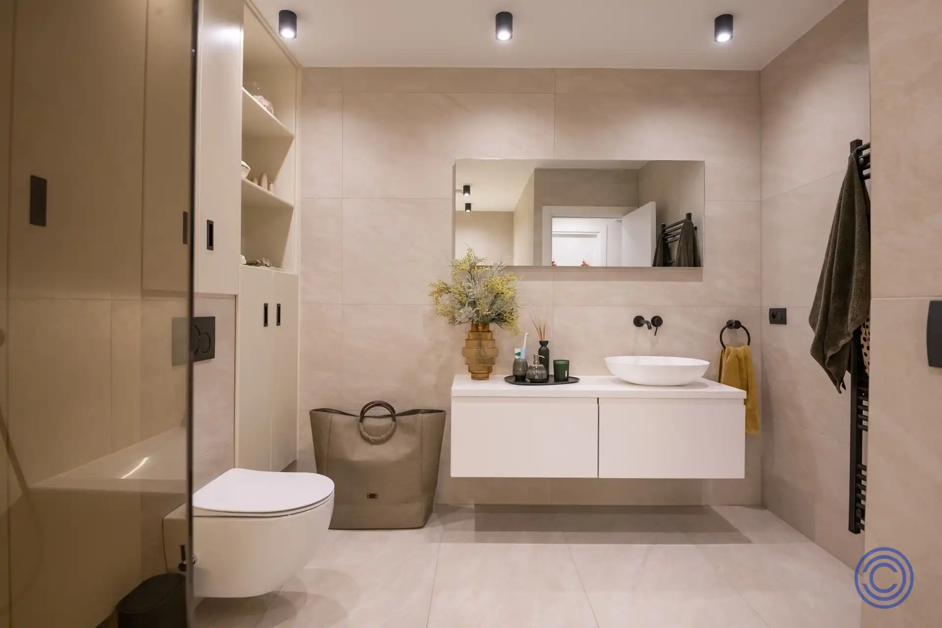 Luxueuze, gerenoveerde duplex in statig herenhuis! foto 9