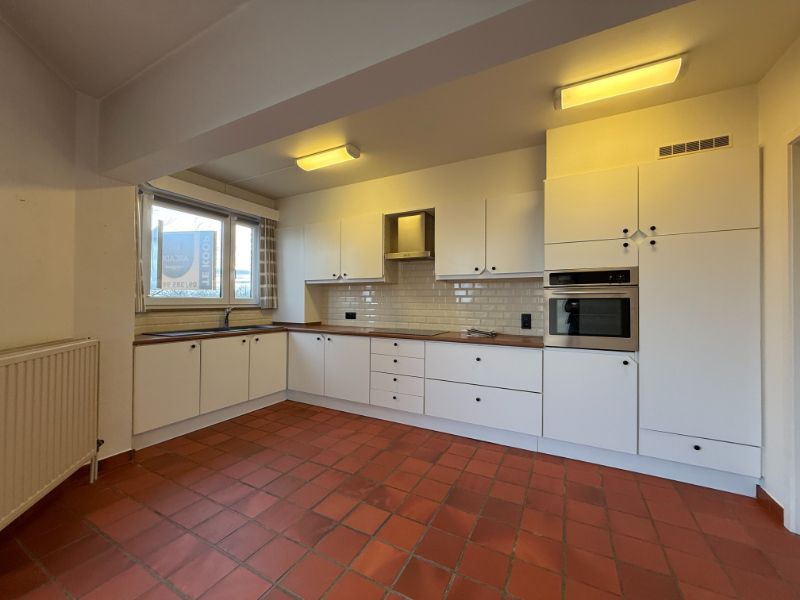 Rustig en zongeoriënteerd 3-slaapkamerappartement met terras en open uitzicht op water foto 9