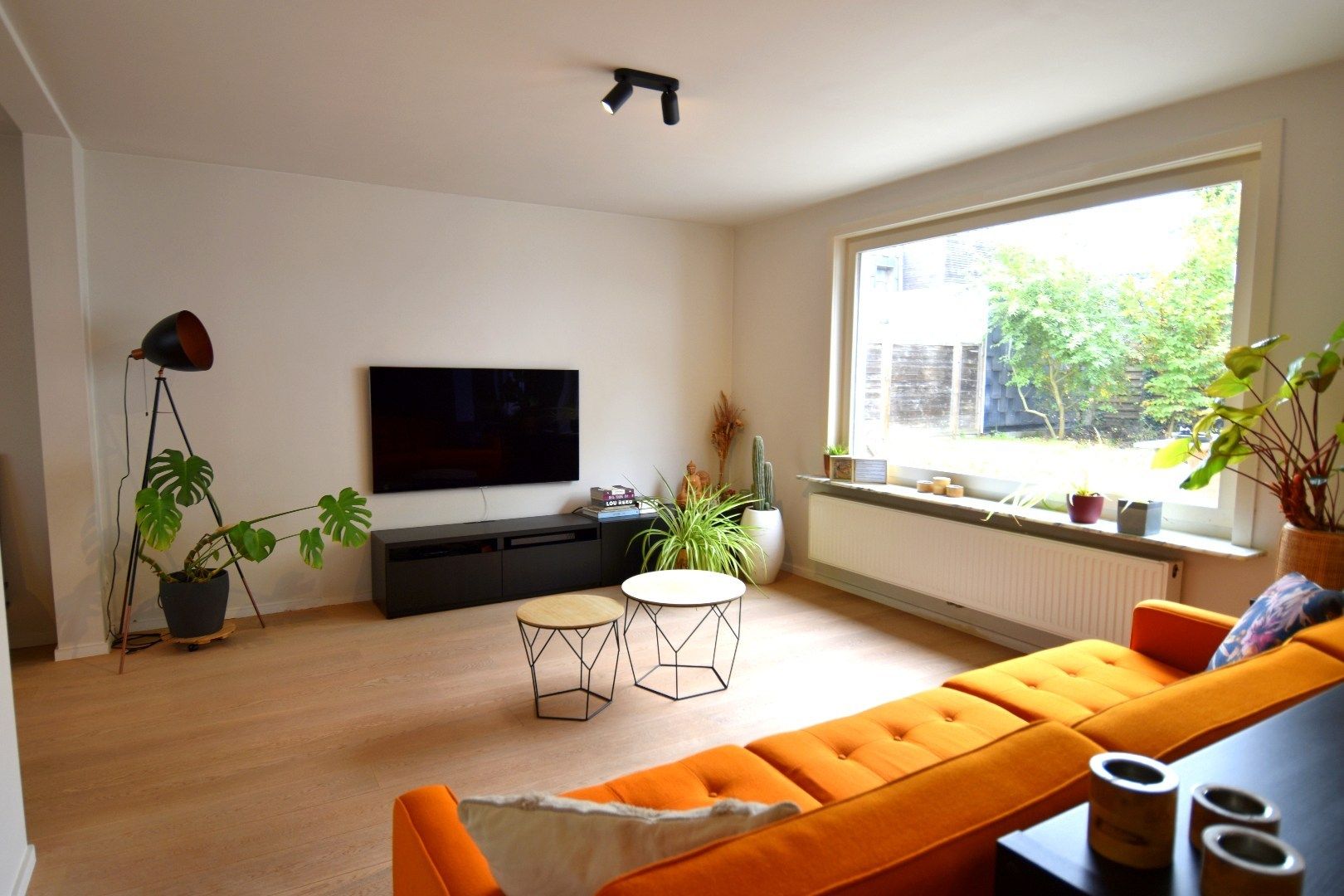 Alleenstaande woning met 3 slaapkamers, tuin én garage te koop in centrum-Kuurne foto 3