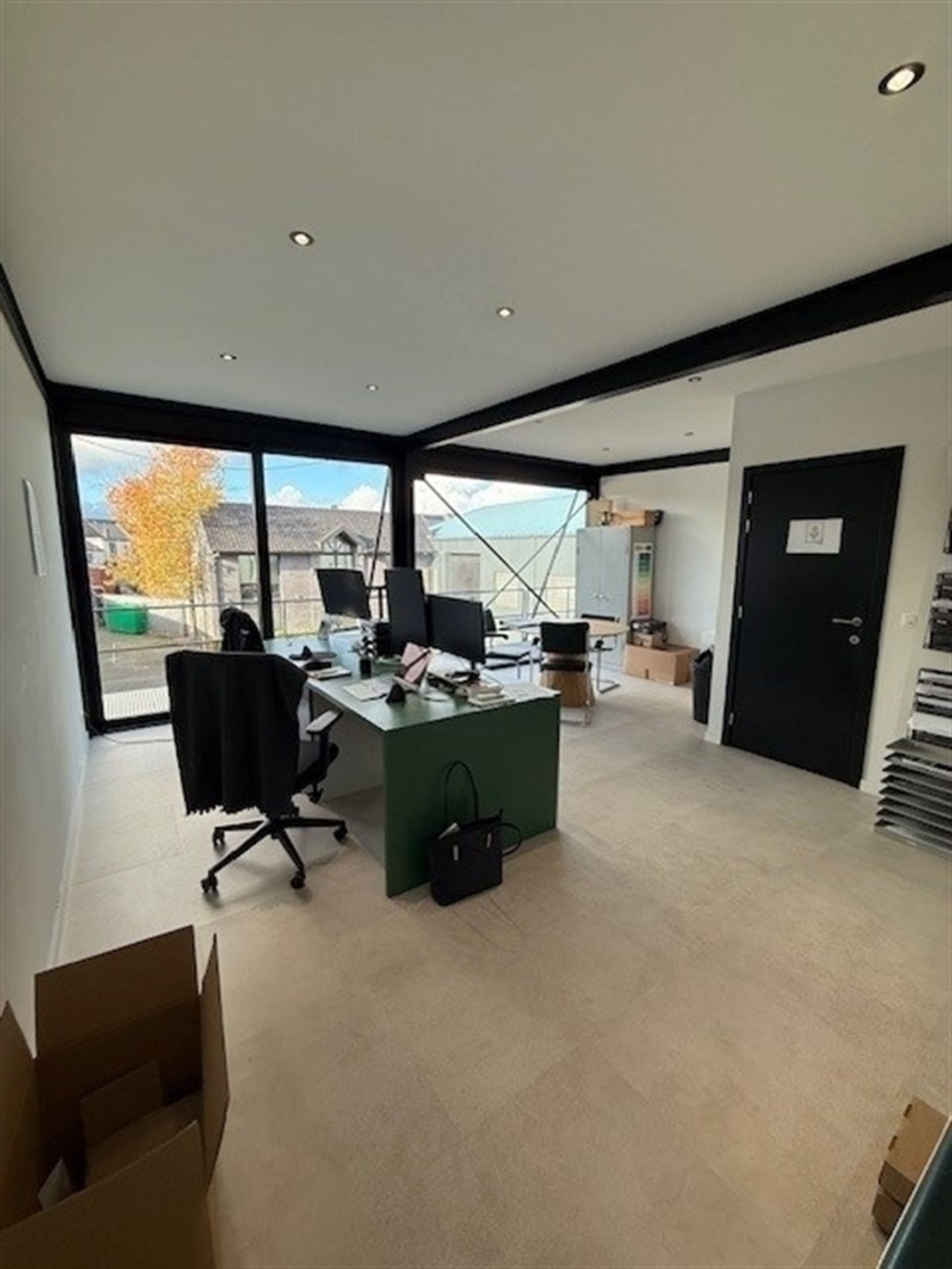 Kantoor op toplocatie foto {{pictureIndex}}