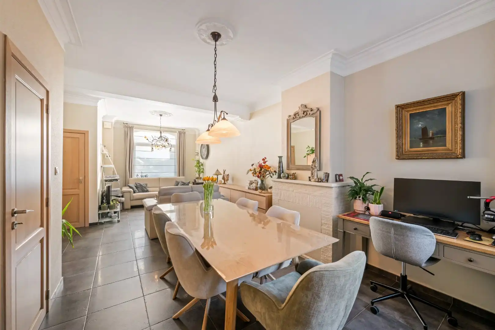 Instapklare woning met 3 slaapkamers en zonnige tuin in Vlamertinge foto 2