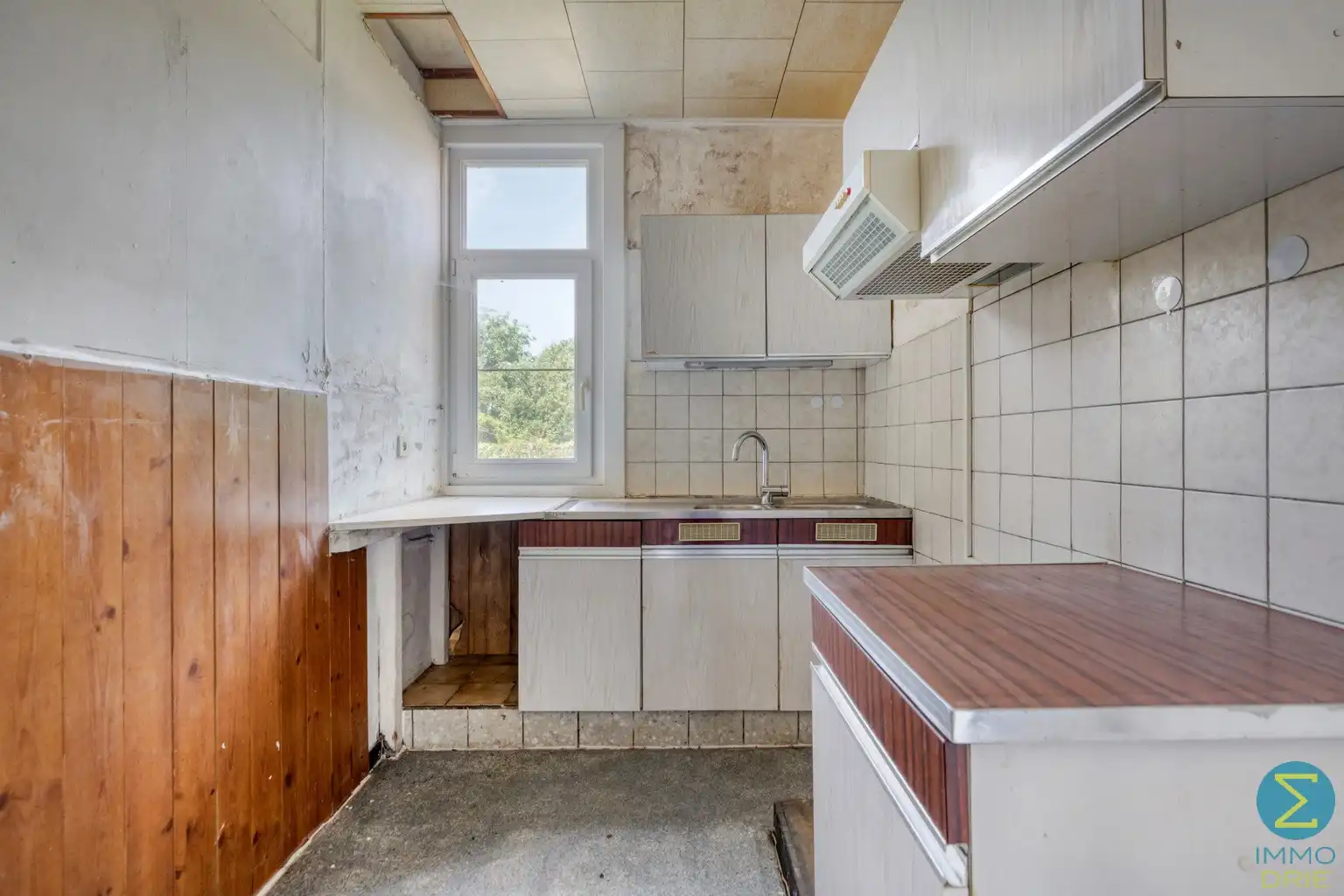 Te renoveren woning op perceel van 681m² foto 9